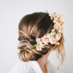 Penteado de Noiva com Flores Naturais e Trança